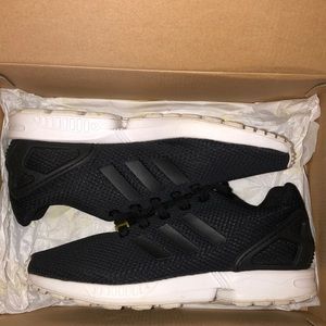 ZX Flux black out